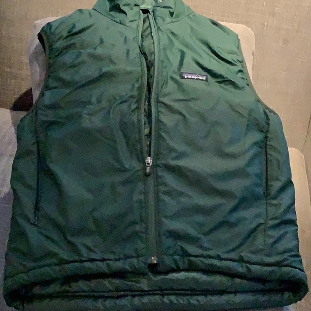 Patagonia small green men’s vest
